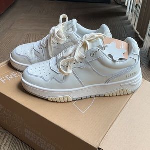 NEW White Leather Women’s Sneakers